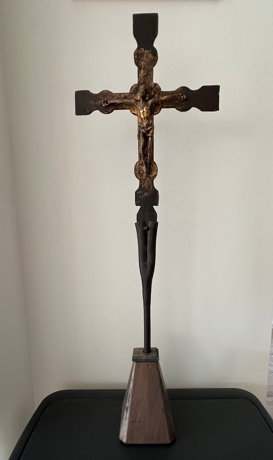 16de eeuws ijzeren processie kruis met bronzen corpus, Ophalen of Verzenden