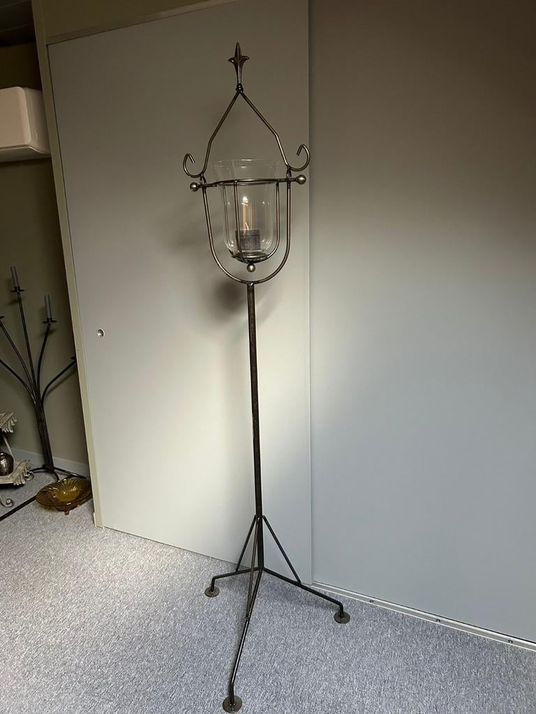 Te koop, mooie grote staande kandelaar met glas, Ophalen, Zo goed als nieuw, Metaal, 75 cm of meer