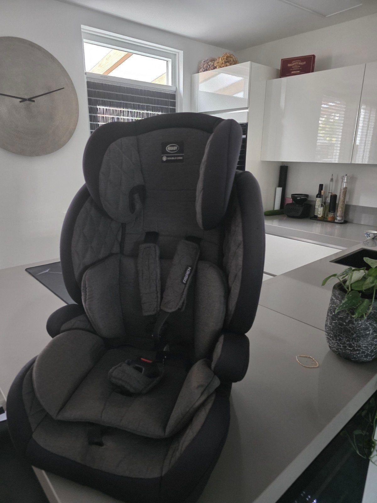 4baby Autokinderstoel - Comfortabel en Veilig, Kinderen en Baby's, Autostoeltjes, Overige merken, Verstelbare rugleuning, Ophalen of Verzenden