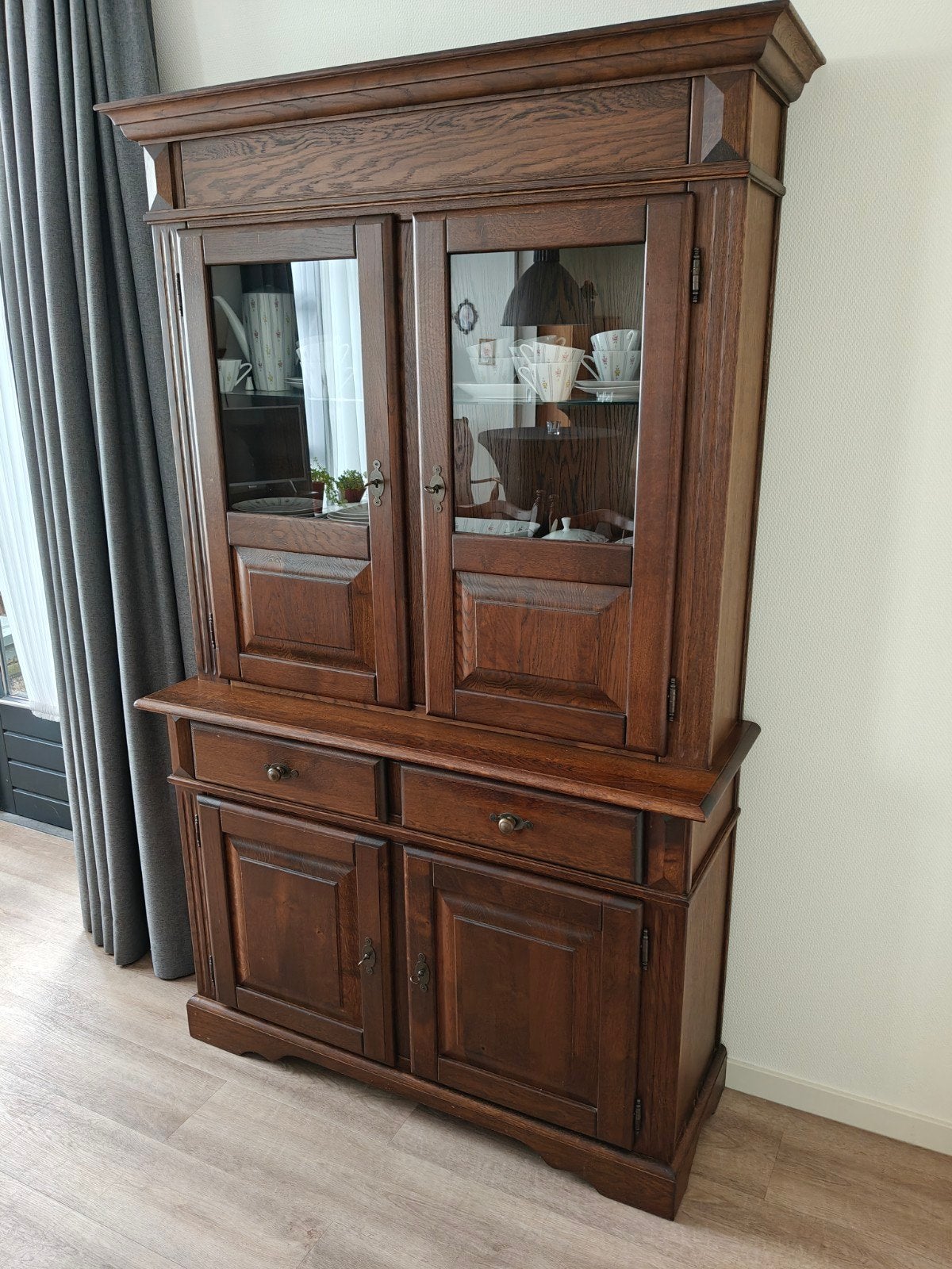 Een mooie buffetkast, Huis en Inrichting, Kasten | Buffetkasten, Ophalen, 25 tot 50 cm, 200 cm of meer