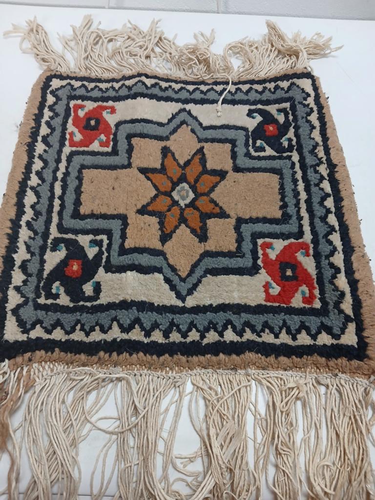Smyrna kleedje 40x39cm., Huis en Inrichting, Stoffering | Tapijten en Kleden, Ophalen of Verzenden, Rechthoekig, 50 tot 100 cm