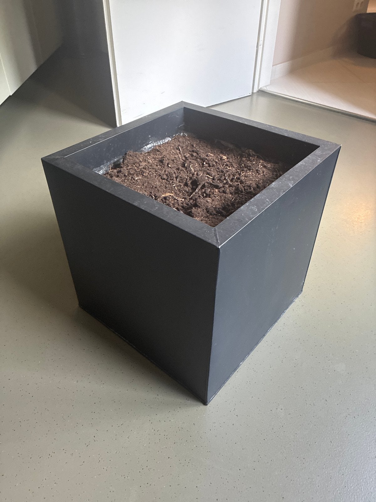 Grote vierkante plantenbak / bloempot binnen, Tuin en Terras, Ophalen, Overige materialen, Gebruikt, 40 cm of meer