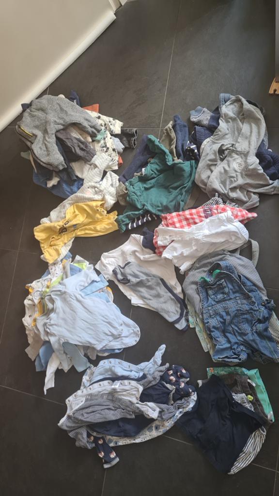Grote kledingbundel voor babyjongen maat 74, Kinderen en Baby's, Babykleding | Overige, Ophalen of Verzenden, Gebruikt, Diverse merken