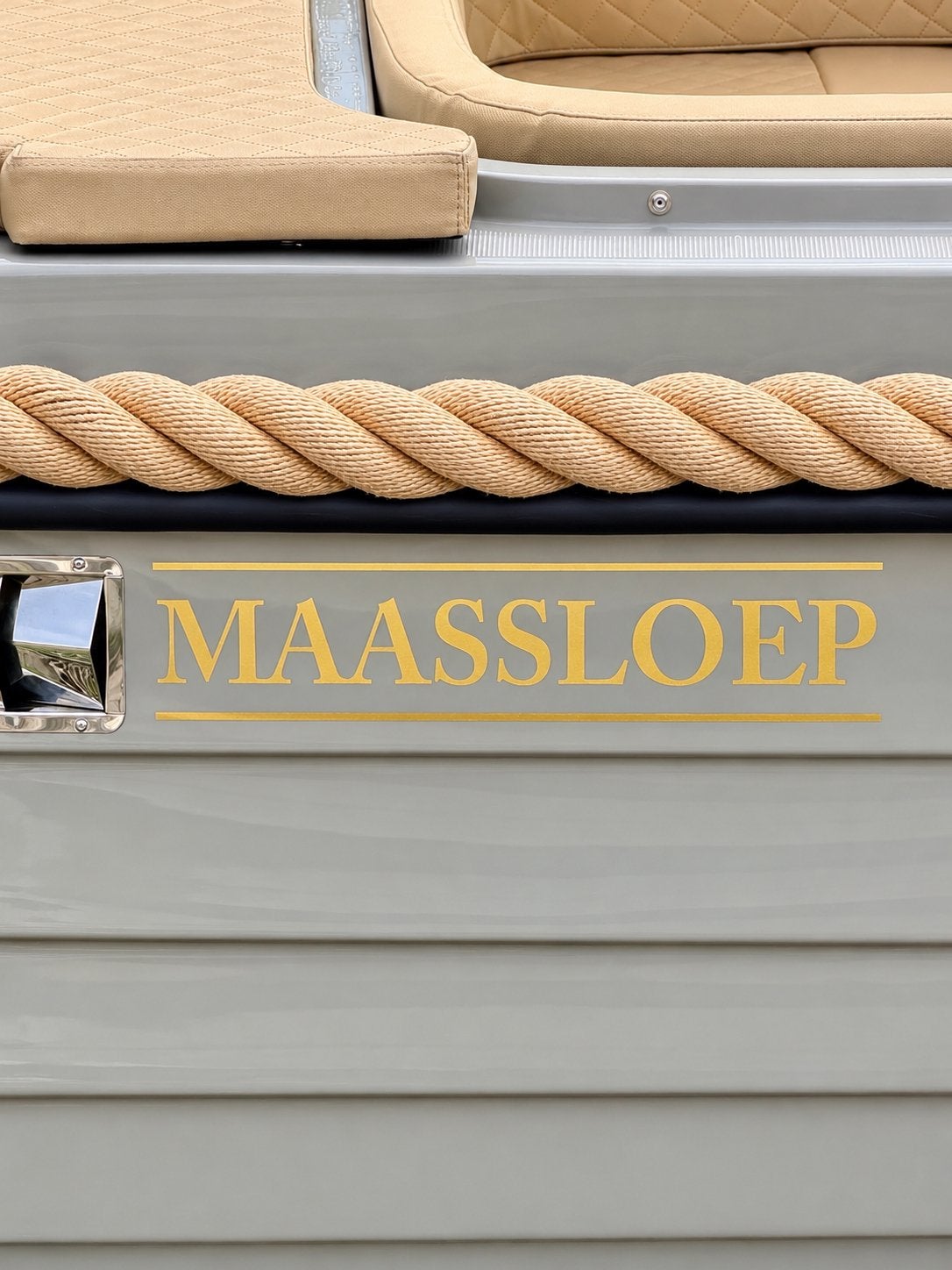 Maassloep 680 NIEUW Inc jong gebruikte tohatsu 30pk 4 takt, Watersport en Boten, Sloepen, Ophalen, Maassloep, Boegschroef