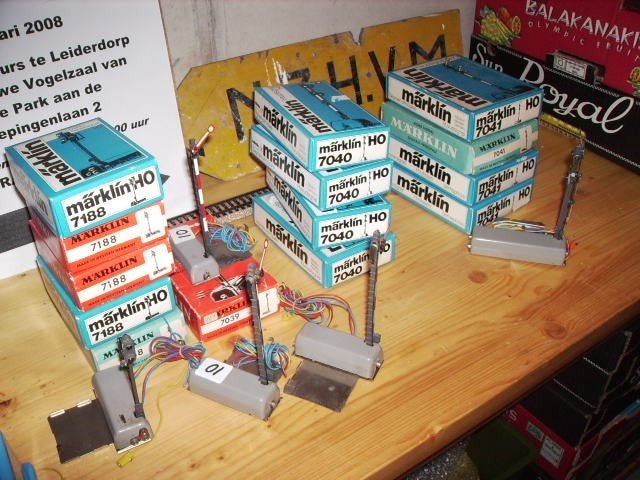 Marklin 7188,7039,7040,7041 en 7042 M-rail seinen, Wisselstroom, Overige typen, Ophalen of Verzenden, Zo goed als nieuw