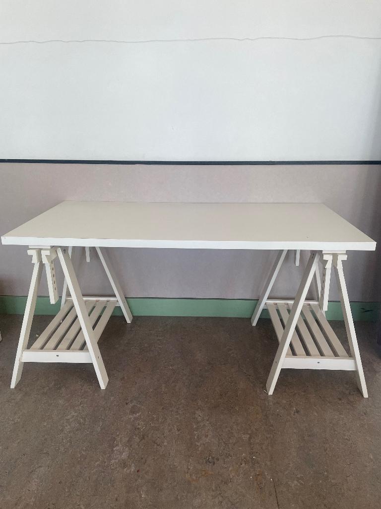 Verstelbaar bureau IKEA, Huis en Inrichting, Bureaus, Ophalen, Gebruikt, 150 cm, IKEA