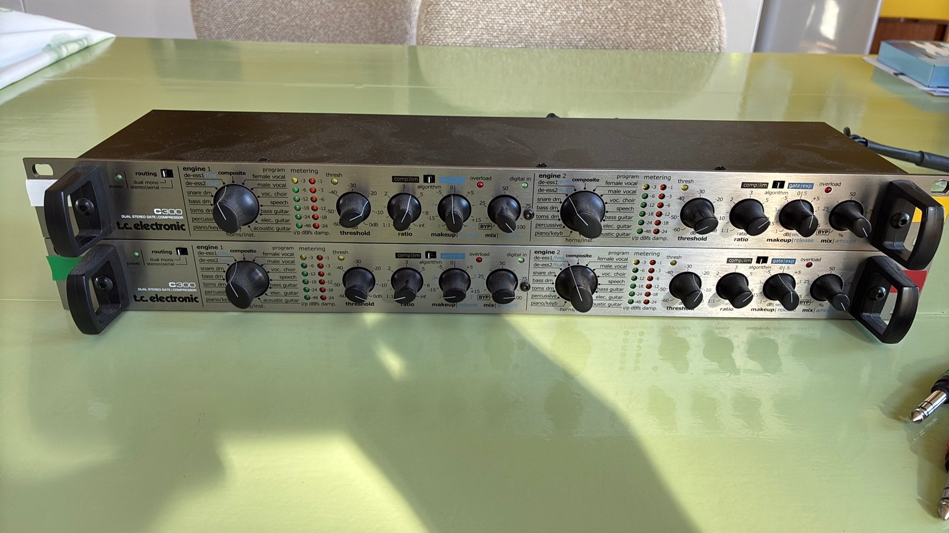 tc electronic C300 dual gate|compressor 2 stuks 1 koop, Ophalen, Gebruikt, Compressor