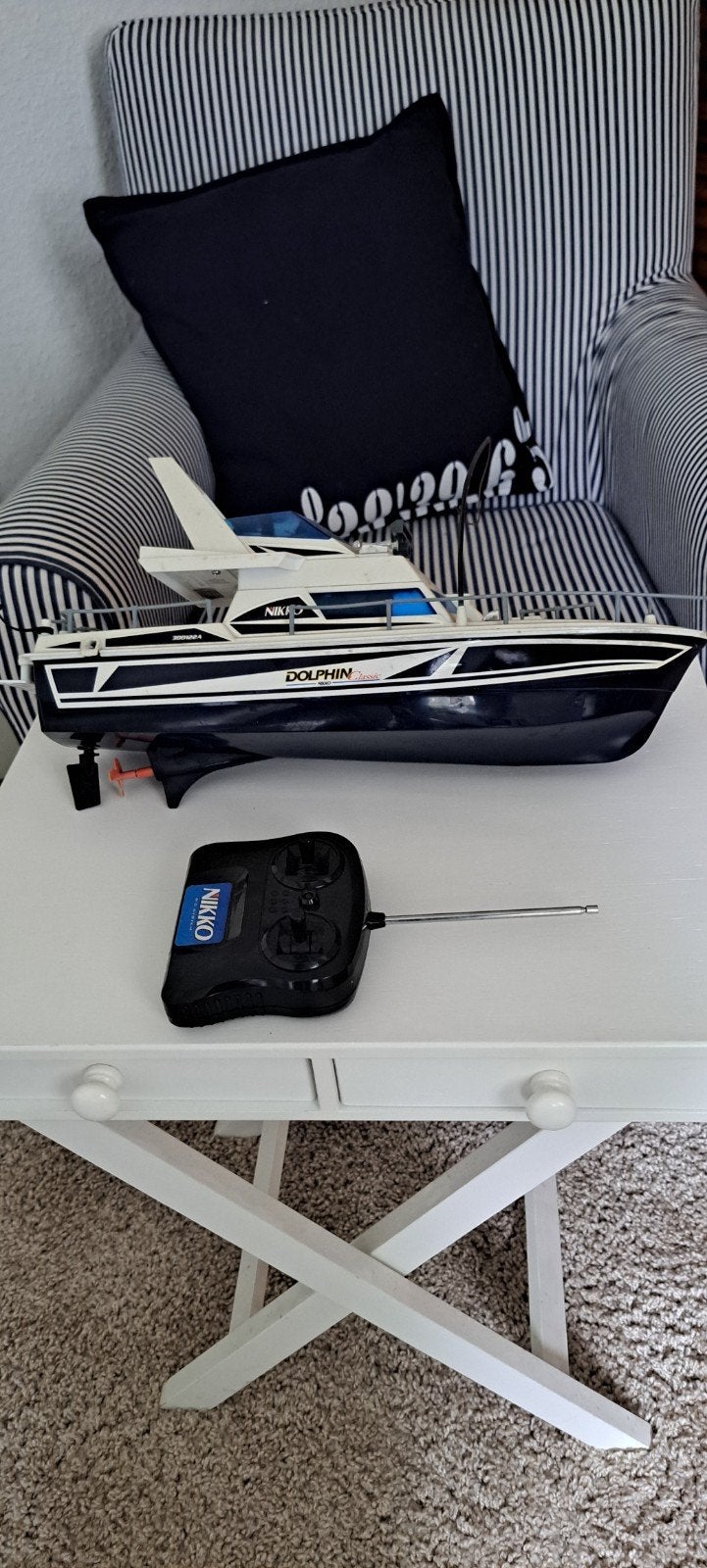 Nikko Dolphin RC Boot met Afstandsbediening, Ophalen of Verzenden, Gebruikt, Groter dan 1:32, Overige merken