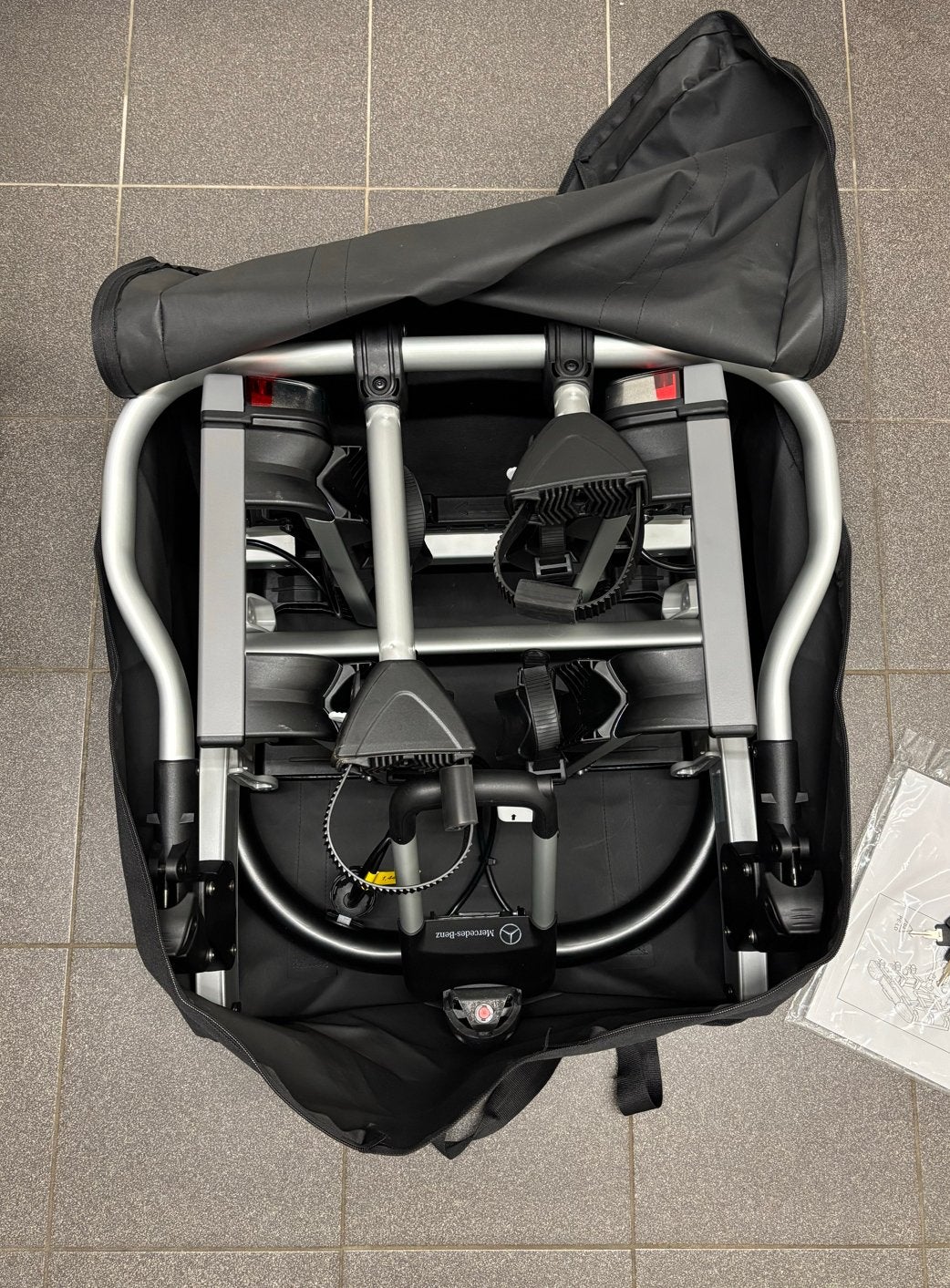 Nieuwe Mercedes-Benz fietsendrager voor 2 fietsen, Ophalen, Nieuw, Trekhaakdrager, Elektrische fiets
