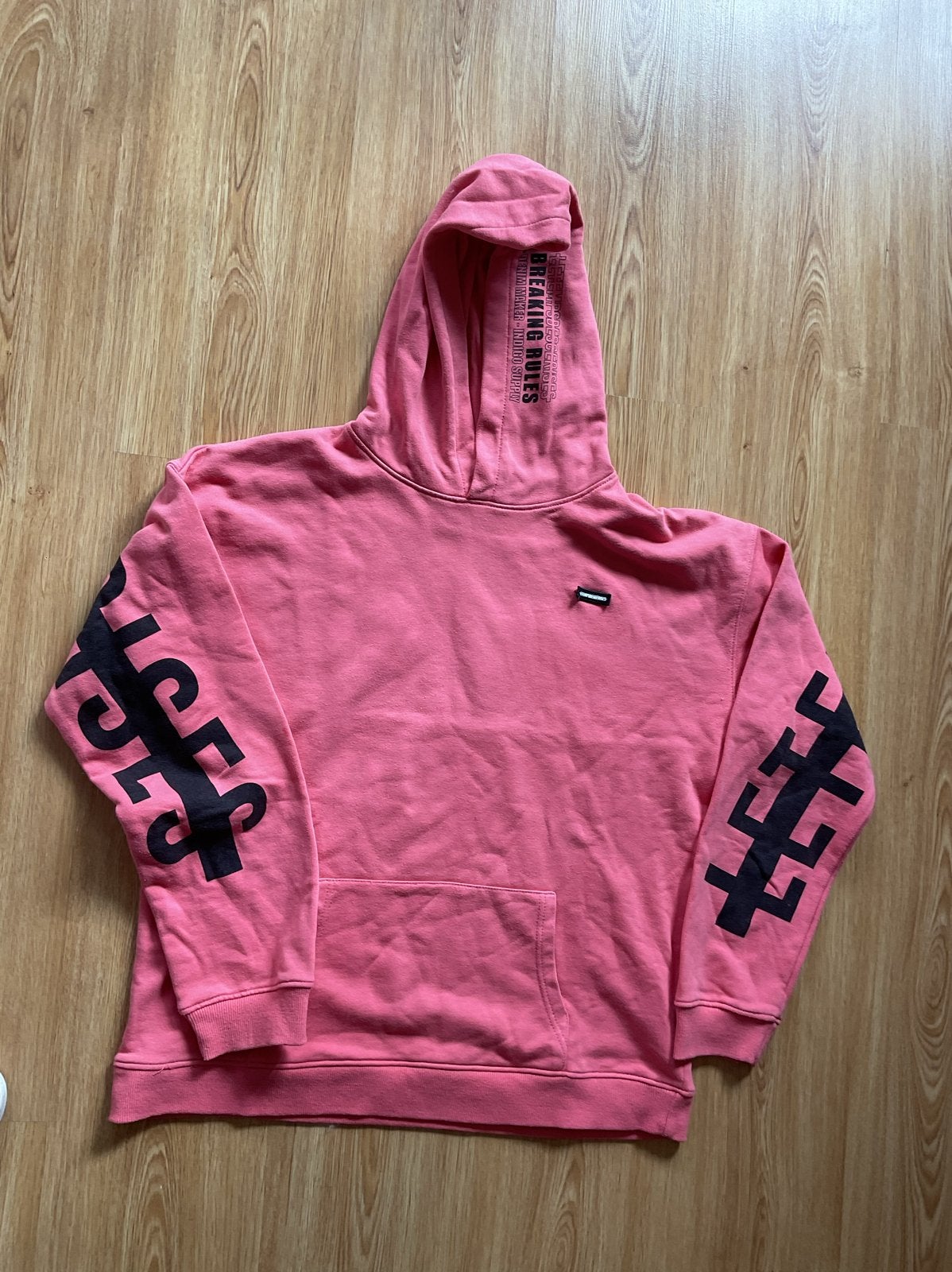 Roze hoodie met print op mouwen - Le Temps des Cerises, Ophalen of Verzenden, Gedragen, Maat 38/40 (M), Roze