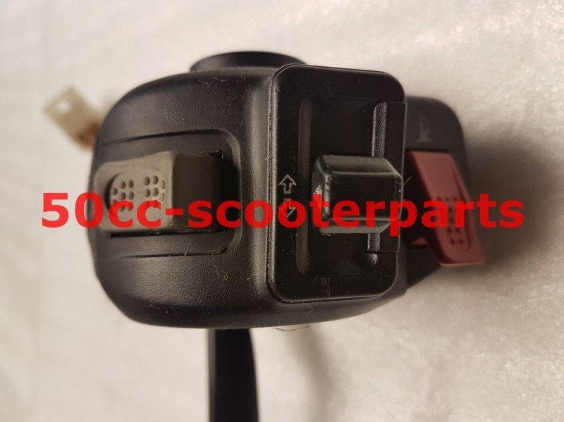 Stuurschakelaar Lh Derbi Hunter 00G01701701 Gebruikt, Ophalen of Verzenden