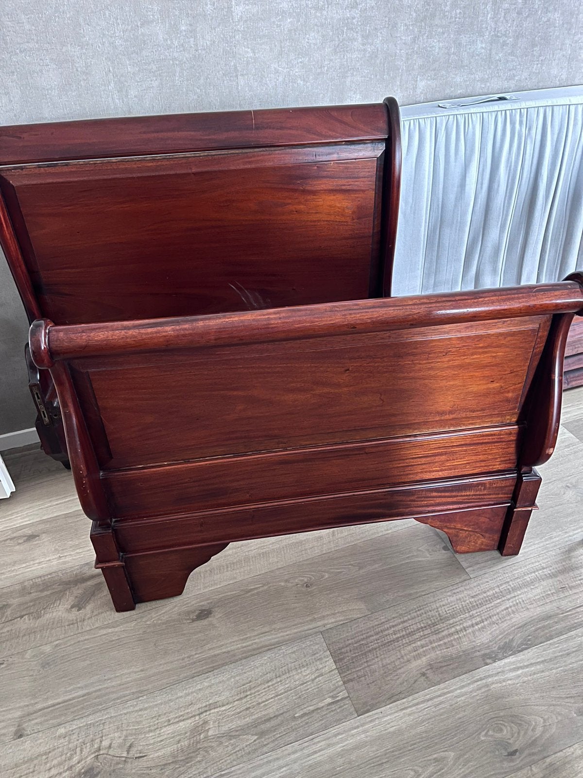 Prachtig houtwerk, Eenpersoons, Bruin, Ophalen of Verzenden, 80 cm