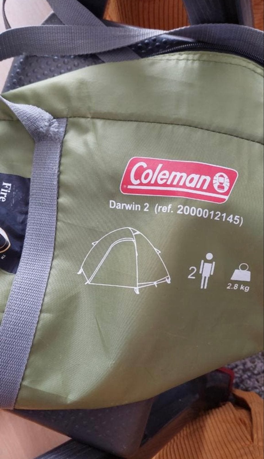 Compacte 2-persoons festivaltent - Lichtgewicht en snel op t, Ophalen, Gebruikt, Tot en met 2