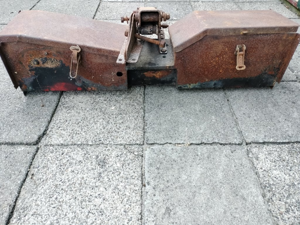 Te koop accubak voor david brown, Ophalen, Gebruikt