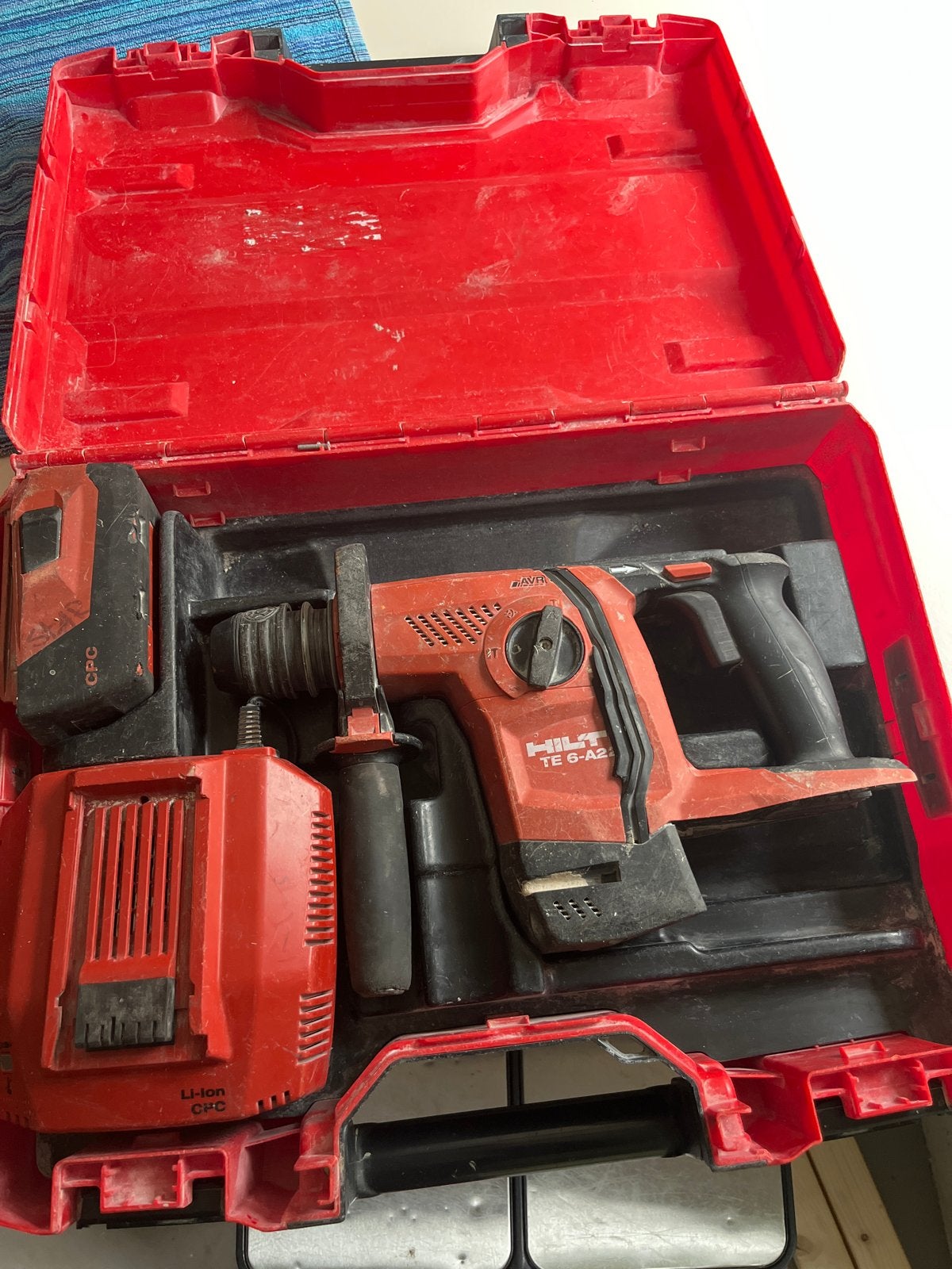 Nette Hilti TE 6-A22 Accu Boorhamer met lader en Koffer!, Boor- en/of Breekhamer, Ophalen of Verzenden, Klopboormechanisme, Gebruikt