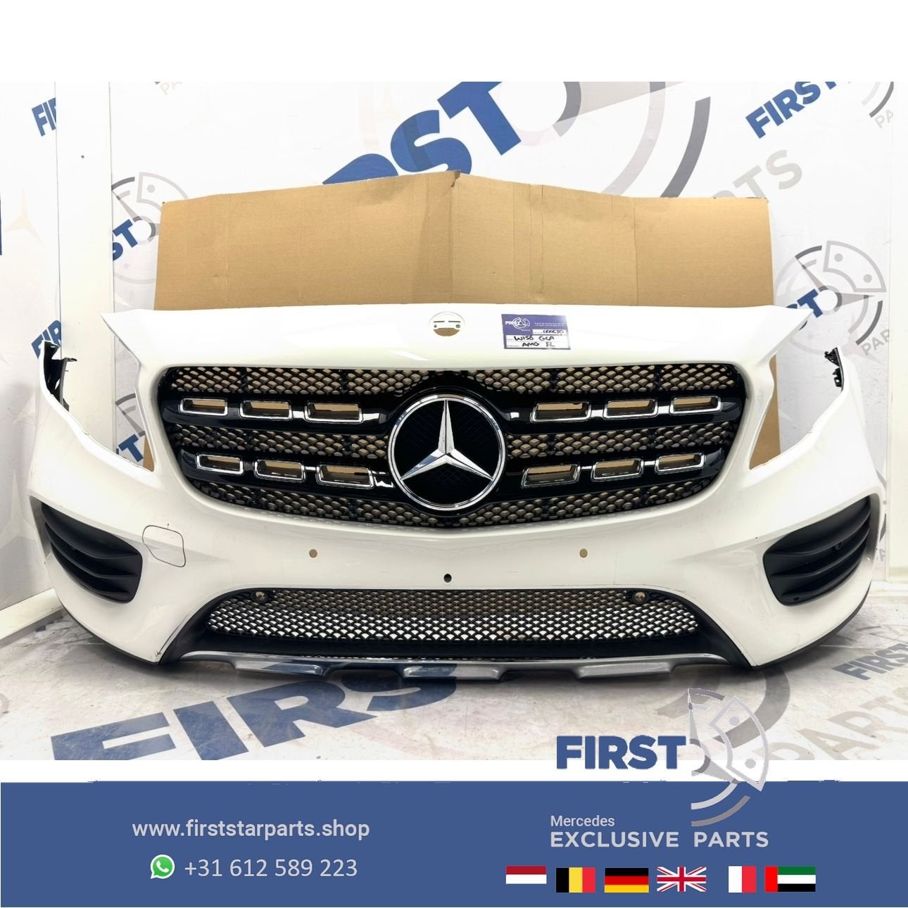 W156 BUMPER GLA FACELIFT AMG VOORBUMPER X156 ZWART WIT GRIJS, Gebruikt, -, Voor, Ophalen of Verzenden
