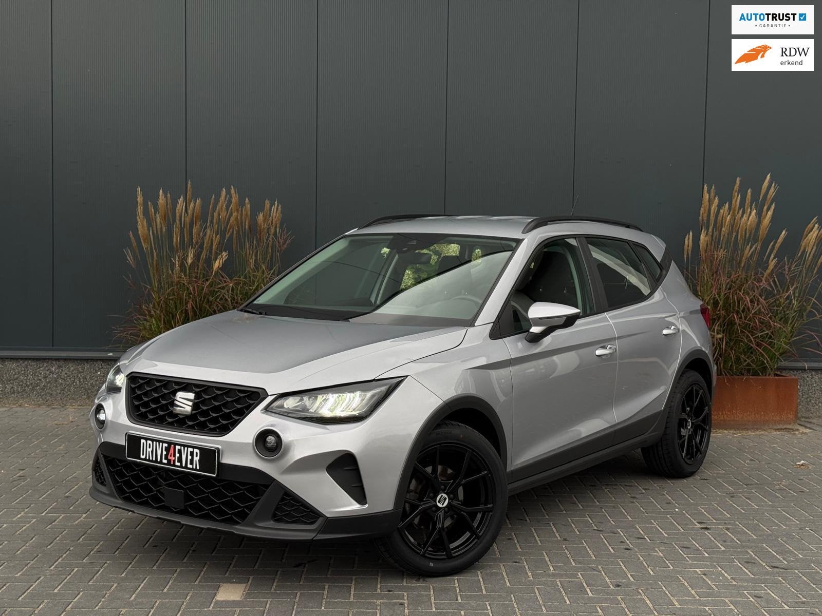 SEAT Arona 1.0 TSI Style |SPORTVELGEN|Carplay|PDC|Airco|Crui, Auto's, Voorwielaandrijving, Dealer onderhouden, Gebruikt, 95 pk