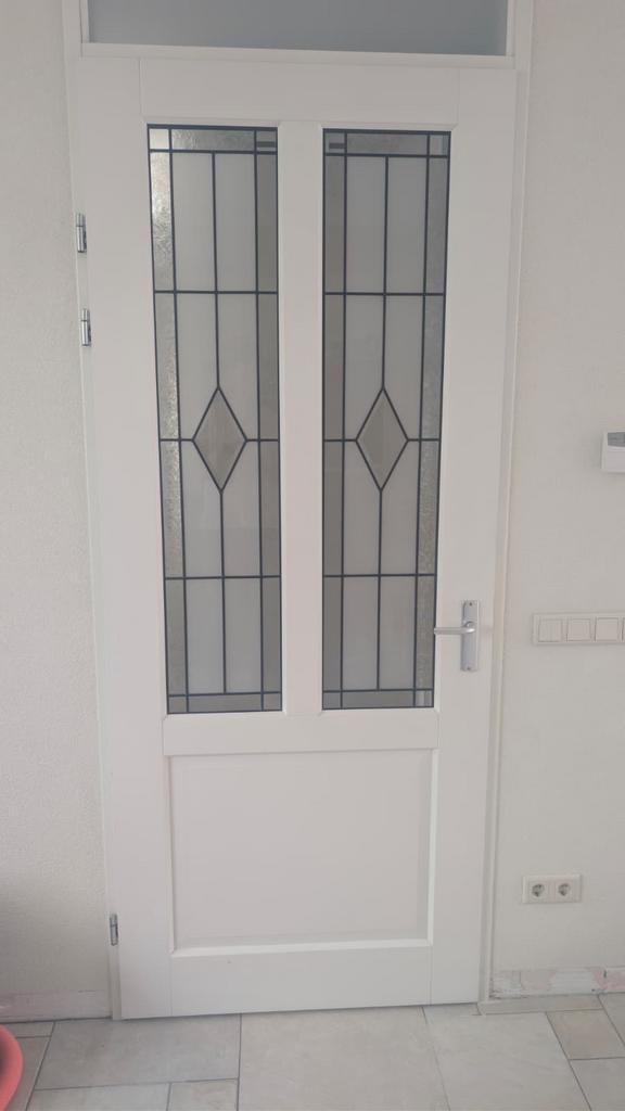Witte binnen opdekdeur met glas-in-lood look, Ophalen, 80 tot 100 cm, Binnendeur, Zo goed als nieuw
