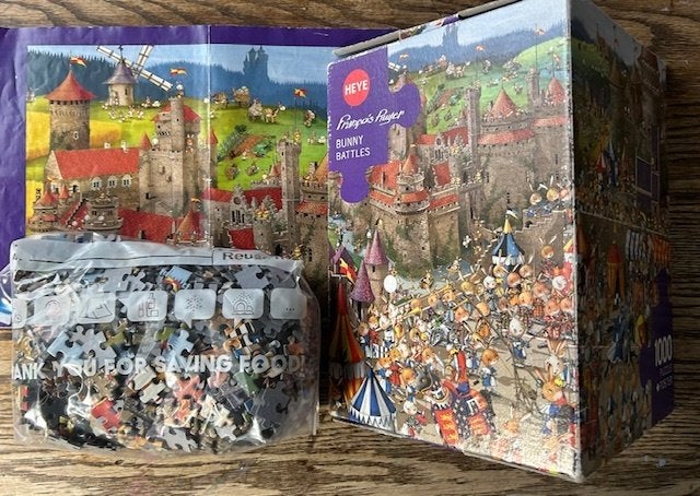 Heye François Ruyer Bunny Battles puzzel 1000 stukjes, Hobby en Vrije tijd, Ophalen of Verzenden, 500 t/m 1500 stukjes, Zo goed als nieuw