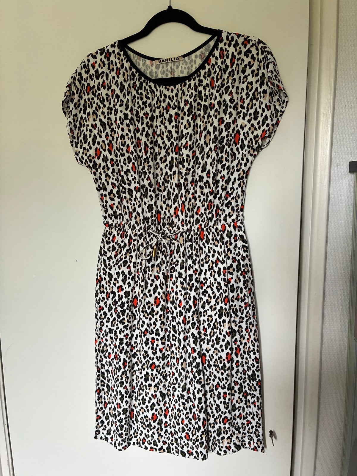 VANILIA jurk met panterprint, maat 36 (S), Kleding | Dames, Meerkleurig, Ophalen of Verzenden, Zo goed als nieuw, Maat 36 (S)