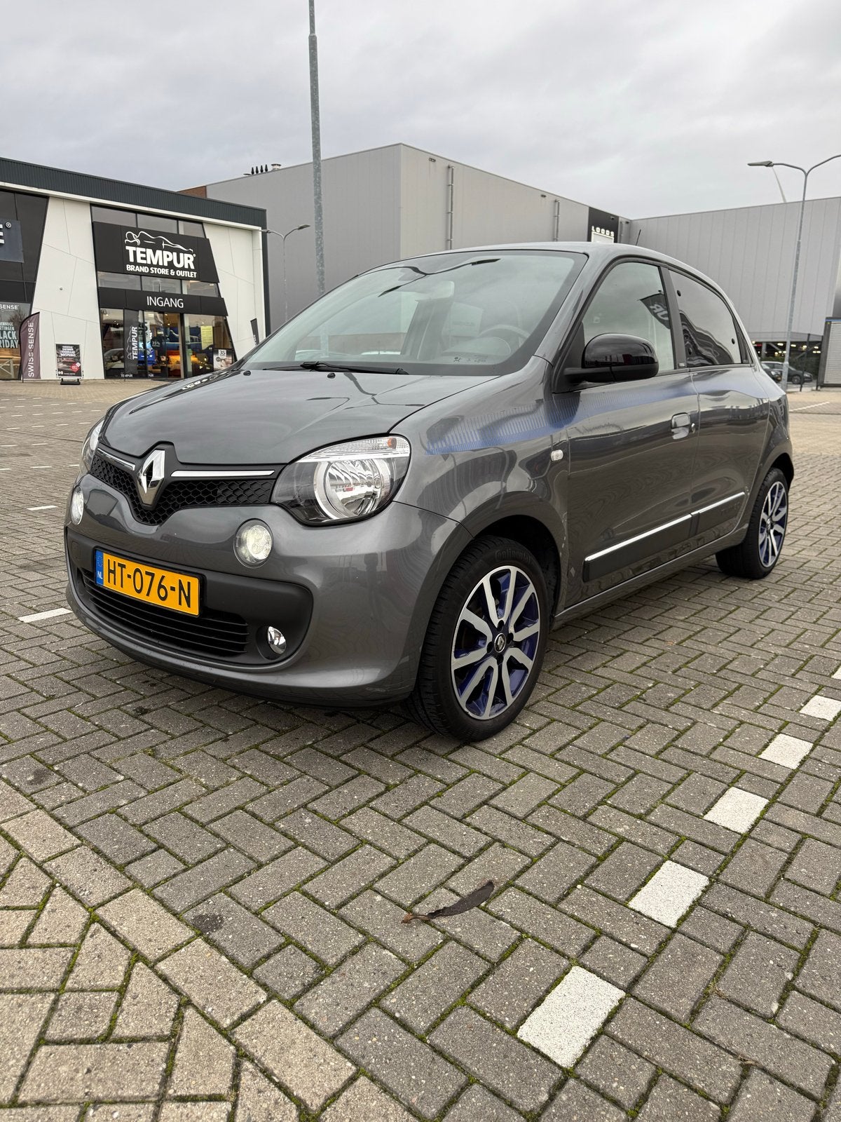 Renault Twingo 1.0 SCe 70pk S&S Grijs, Auto's, Adaptive Cruise Control, Zwart, 840 kg, 4 stoelen