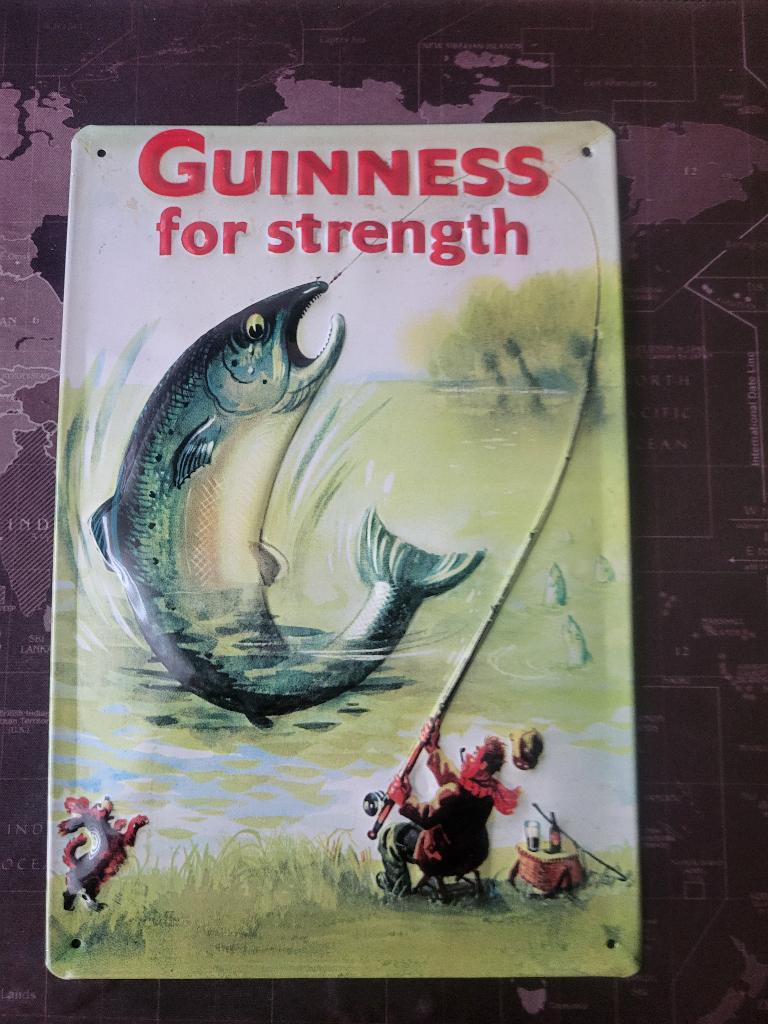 GUINNESS BEER - 310 - VIS VISSEN MET GUINNESS BIER !!, Verzamelen, Biermerken, Ophalen, Nieuw, Reclamebord, Plaat of Schild, Overige merken