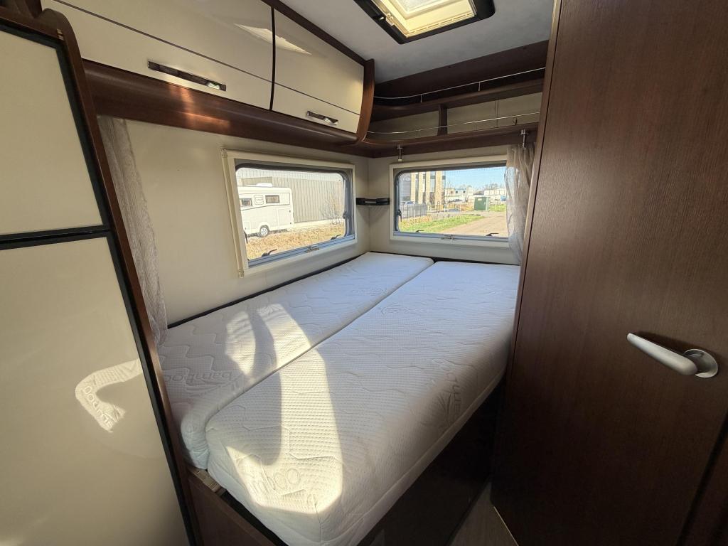 Caravans And Camping Roller