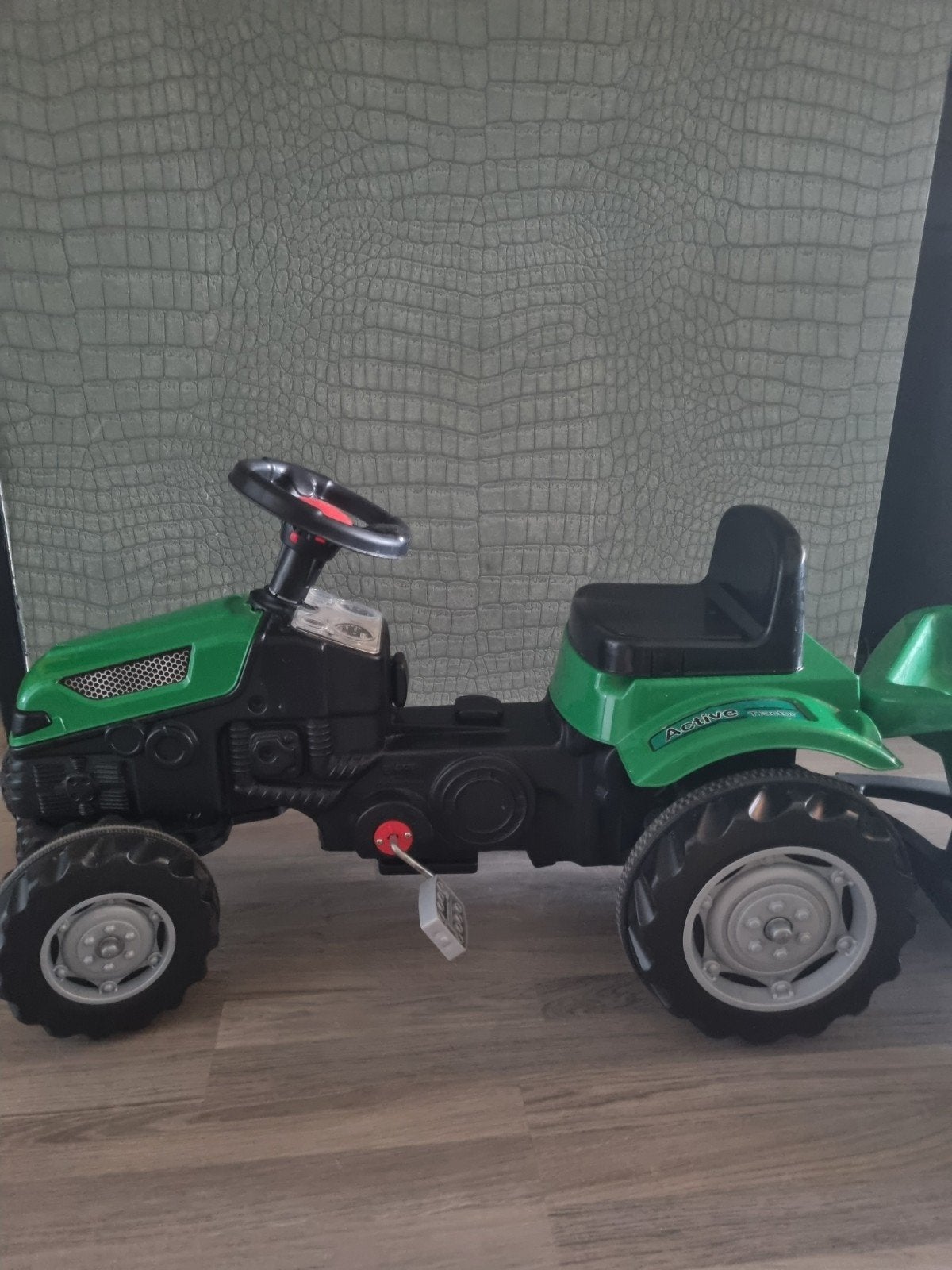 Groene Active Traptractor met Aanhanger, Kinderen en Baby's, Ophalen of Verzenden, Gebruikt, Trapvoertuig