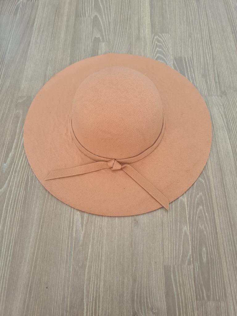 Nieuw hoed Bruin met strik, Ophalen of Verzenden, Nieuw, 56 of 57 cm (M, 7 of 7⅛ inch), Hoed