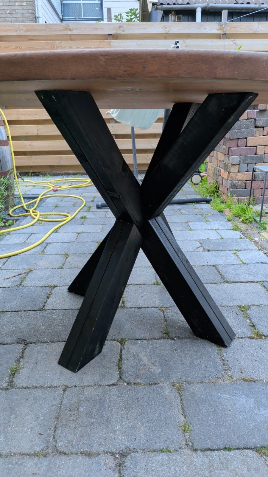 Ronde eikenhouten tafel met vurenhouten poten - 120 cm, Ophalen