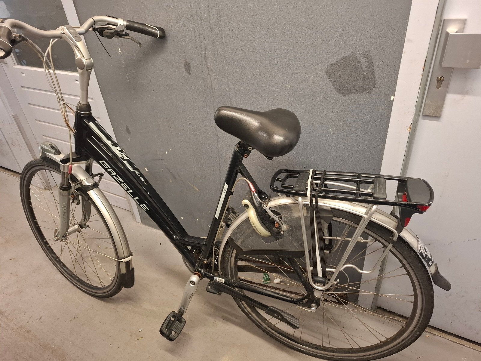 Opknapfiets Gazelle - Zadel defect, versnelling werkt niet, Fietsen en Brommers, Velgrem, Versnellingen, Ophalen of Verzenden