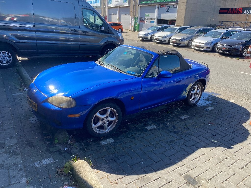 Mazda MX-5 1.6 I 2002 Blauw opknapper, Auto's, Mazda, 40 €/maand, Zwart, 4 cilinders, Cabriolet