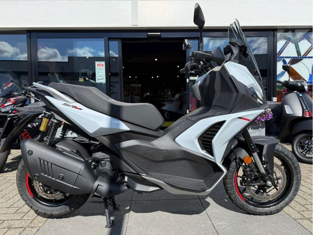 Aprilia SR GT 400cc demo / BTW, Niet ingevuld, 400 cc, Scooter, Occasion