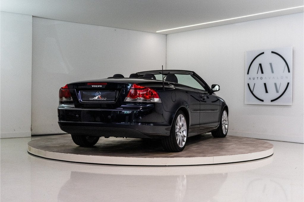 Volvo C70 Convertible 2.0D Momentum 136PK | YOUNGTIMER | NL, Auto's, Volvo, Voorwielaandrijving, 12 maanden, Gebruikt, Zwart