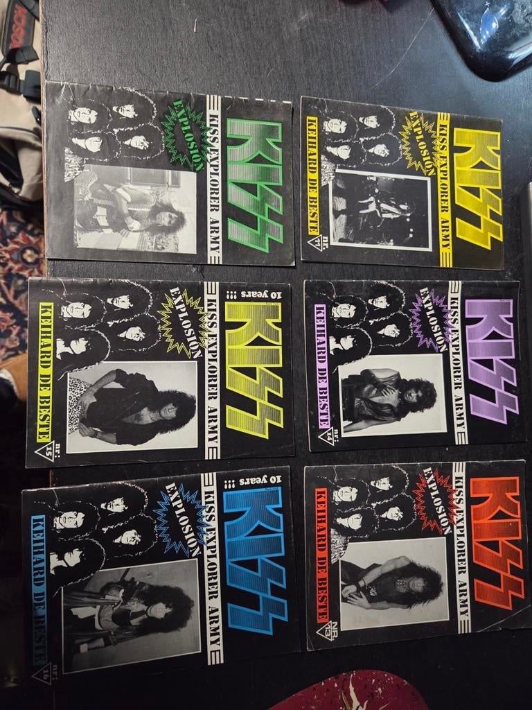 KISS Explorer Army fanclub bladen, Ophalen of Verzenden
