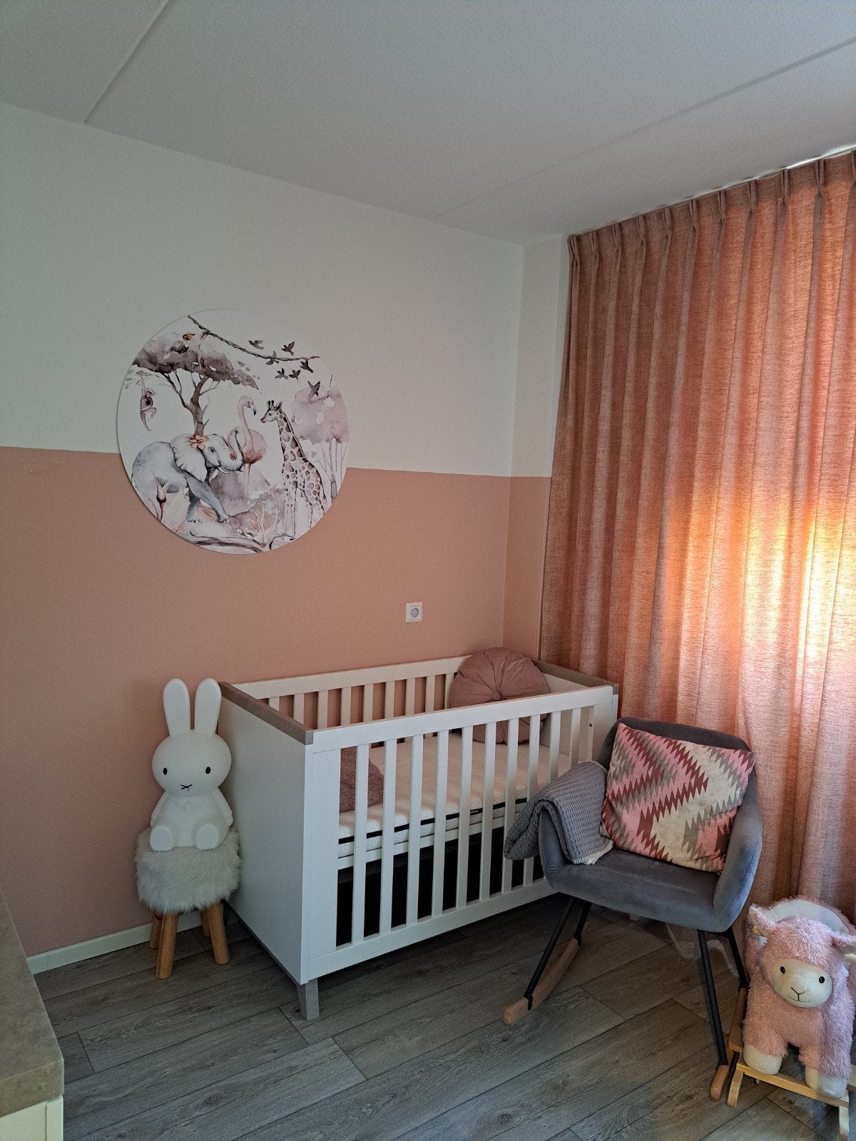 TWF ARTIC BABYKAMER. Ledikant, commode en hanglegkast, Kinderen en Baby's, Kinderkamer | Complete kinderkamers, Ophalen, Jongetje of Meisje