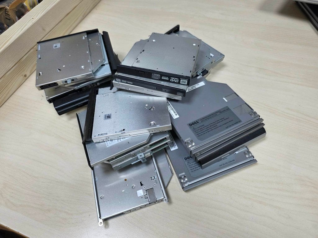 Partij CD rom s en dvd rom s  en RW voor laptops, Intern, Gebruikt, DVD rom, Dvd