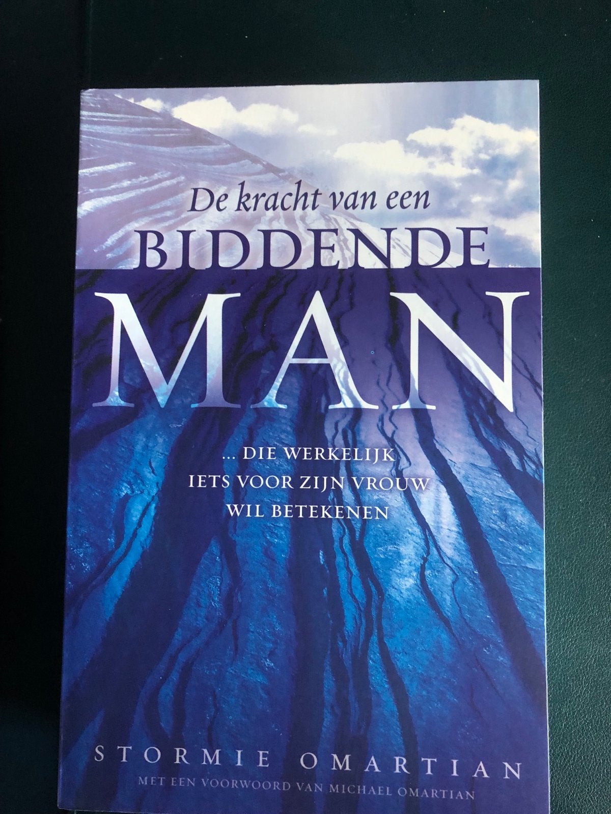 De Kracht van een Biddende Man - Stormie Omartian, Ophalen of Verzenden, Zo goed als nieuw, Christendom | Protestants