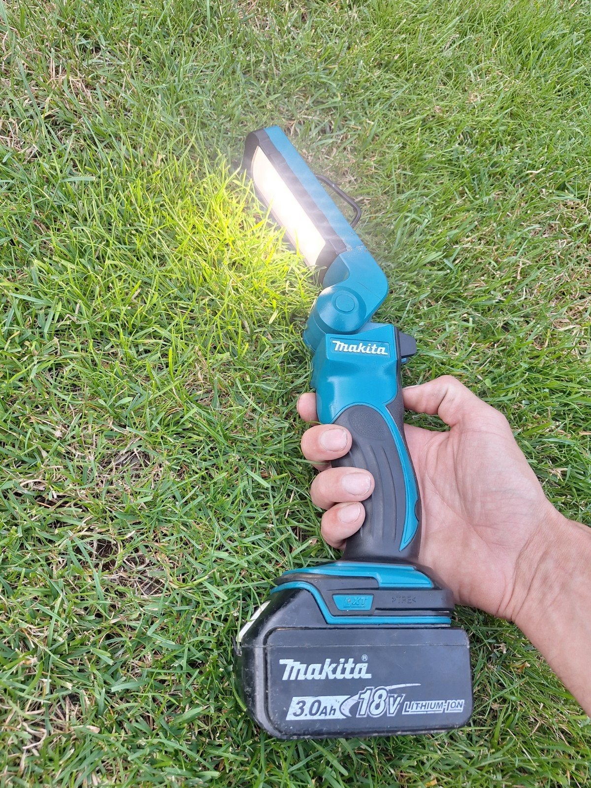 Makita DML801 LED werklamp icl 3ah18v accu 2 standen zaklamp, Ophalen of Verzenden, Zo goed als nieuw, Accu