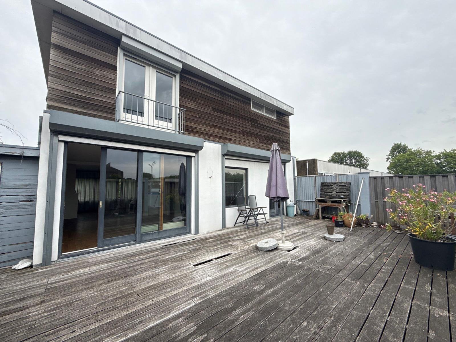 Zaandam Smitsven Rent: €2.150 p/m Size: 140 m² Rooms: 3Bed, Amsterdam