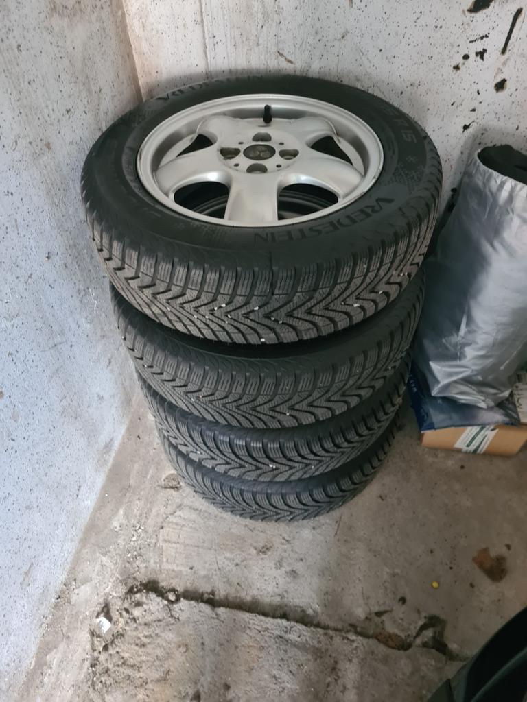 Winterbanden met velgen 185/65 R15, Gebruikt, 15 inch, Banden en Velgen, Personenwagen