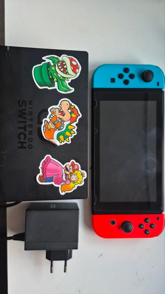 Nintendo switch 1, Spelcomputers en Games, Spelcomputers | Nintendo Switch, Zo goed als nieuw, Switch Original, Met 3 controllers of meer