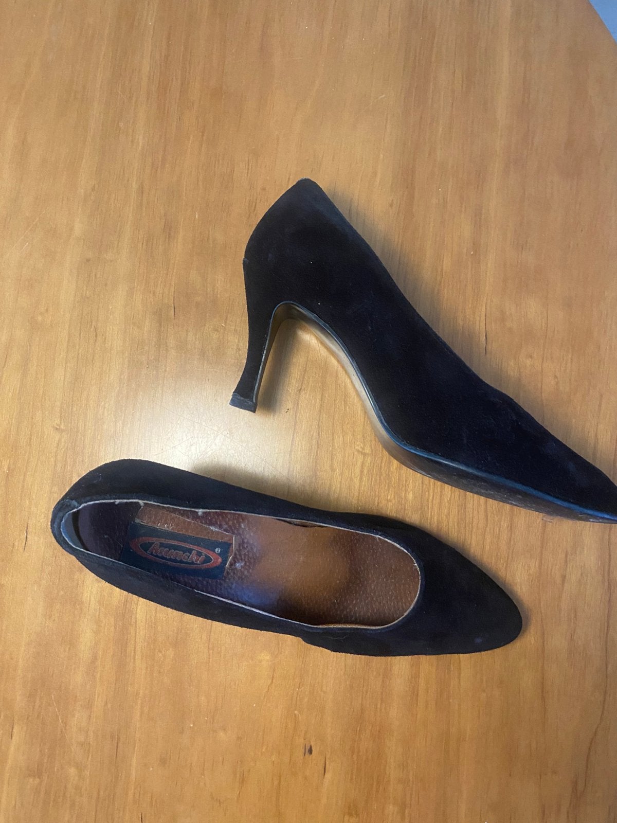 Zwarte suède pumps maat 41, Ophalen of Verzenden, Gedragen, Zwart, Pumps