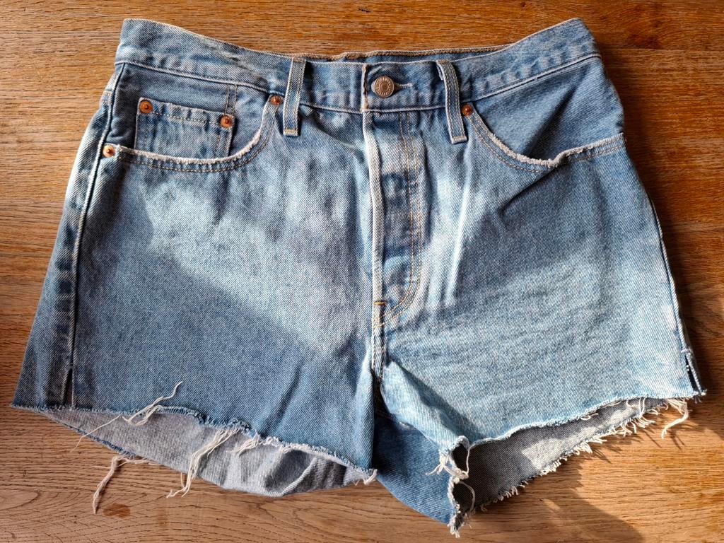ZGAN Levis 501 jeans short dames W29 Blauw, Zo goed als nieuw, W28 - W29 (confectie 36), Levis, Verzenden