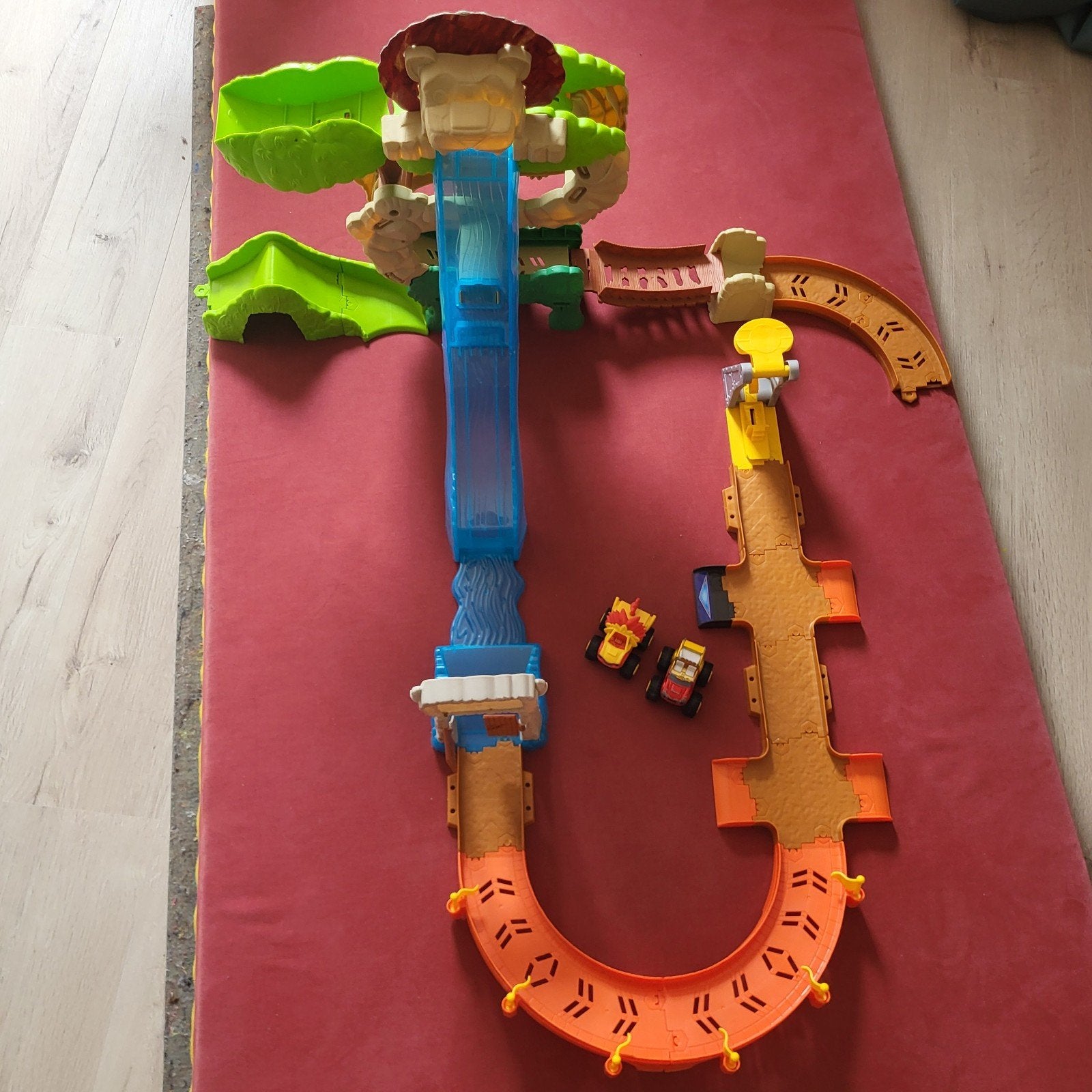 Blaze en de Monsterwielen racebaan met twee auto's, Kinderen en Baby's, Overige aandrijving, Ophalen, Overige merken, Racebaan