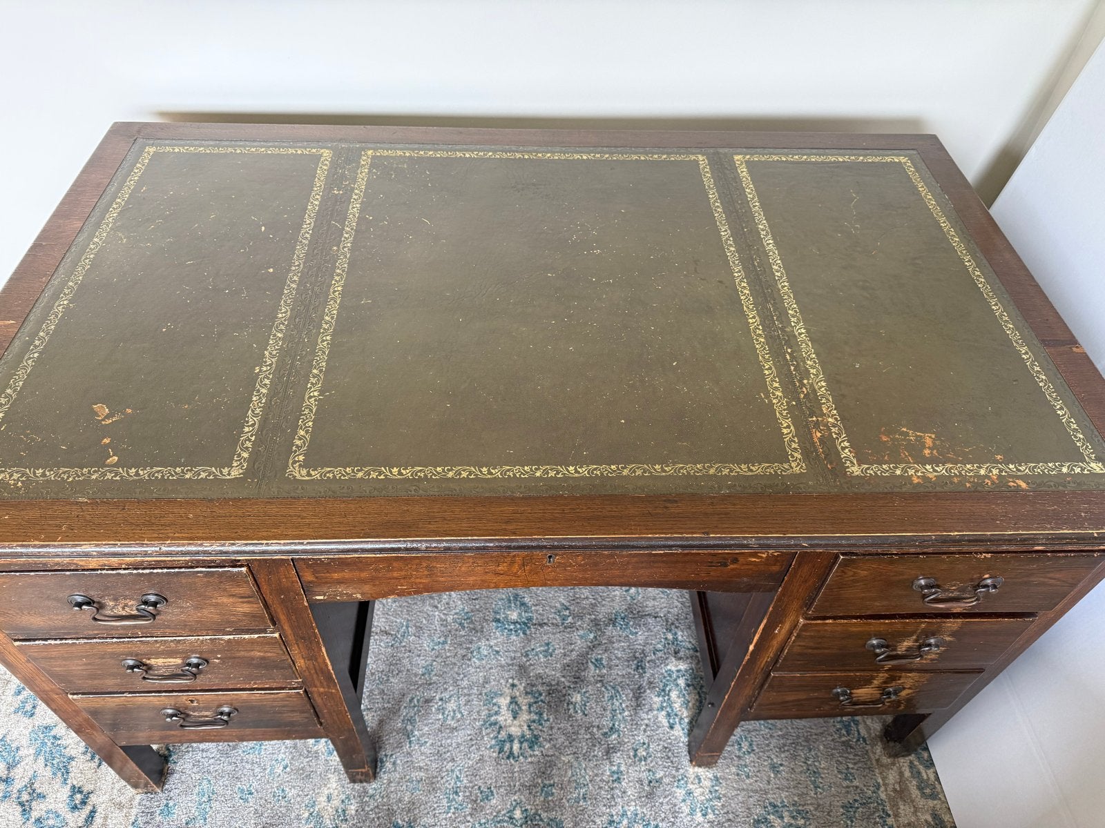 Antiek bureau met groen lederen blad, Antiek en Kunst, Ophalen
