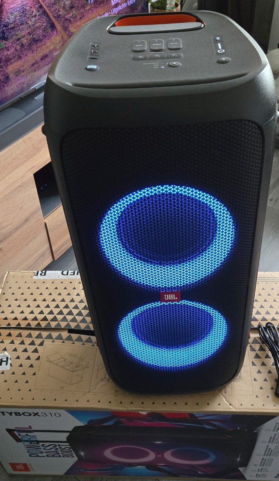 Foto 4 van Nieuw JBL PARTYBOX 310 2 maand oud + factuur,absoluut nieuw