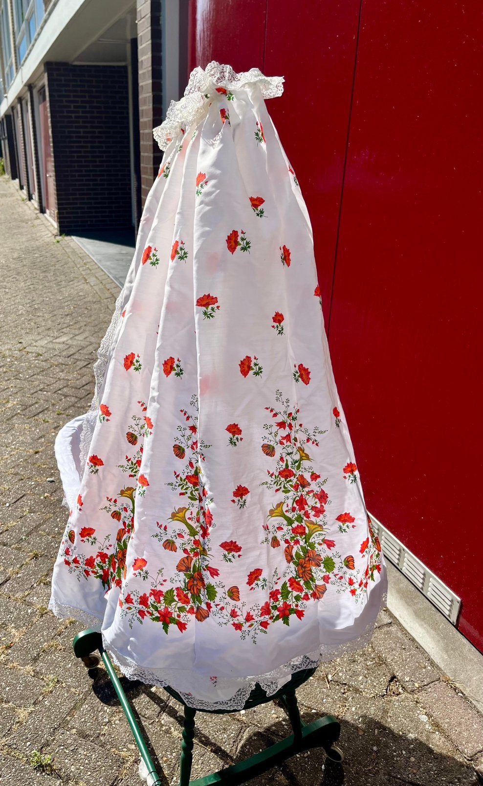 Vintage rotan babywieg met hemeltje & verrijdbaar onderstel, Kinderen en Baby's, Babywiegjes en Ledikanten, Ophalen, Gebruikt
