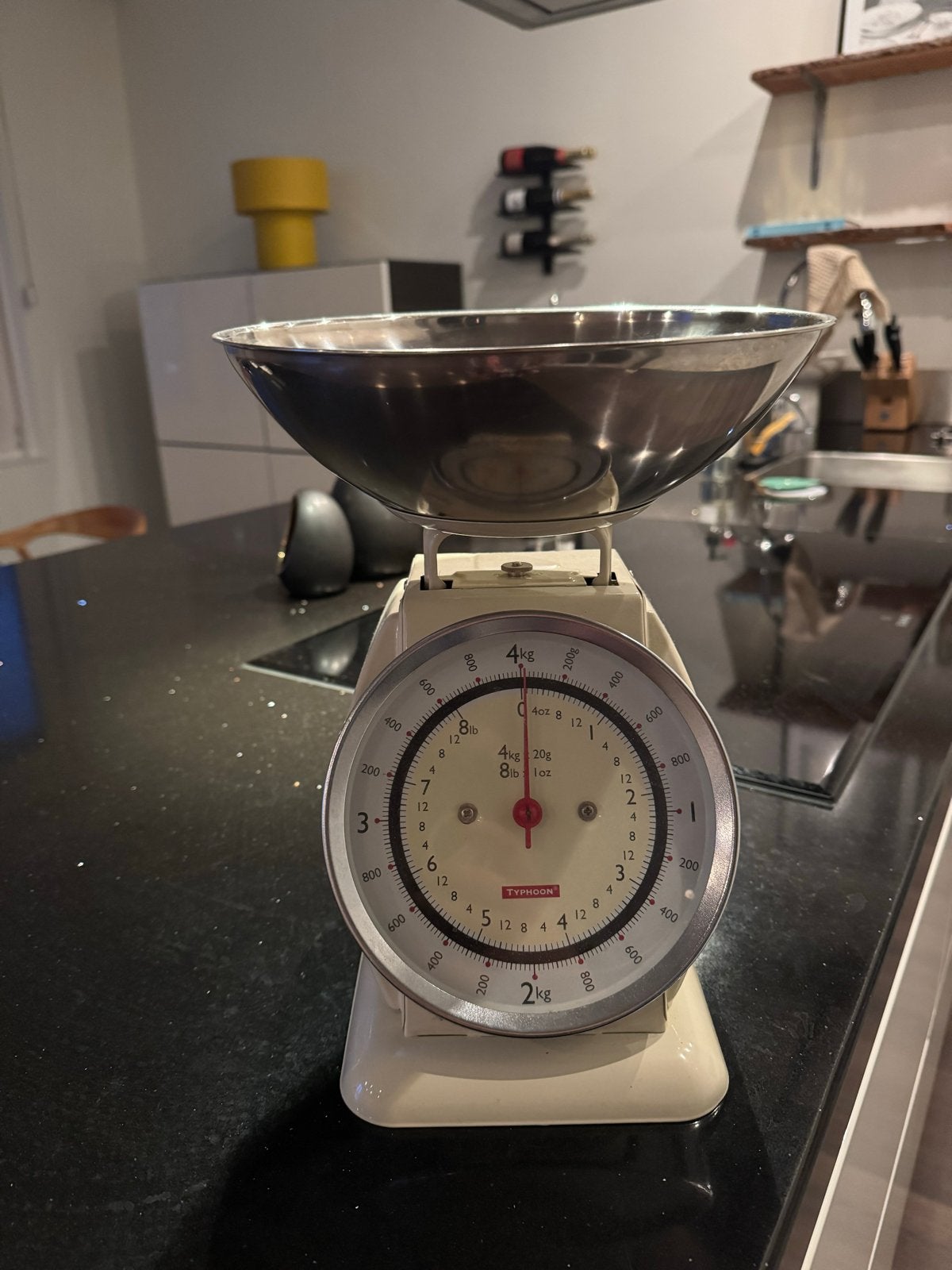 Vintage Typhoon Keukenweegschaal - Crème met RVS Kom, Ophalen, Gebruikt, Overige typen, Minder dan 50 kg