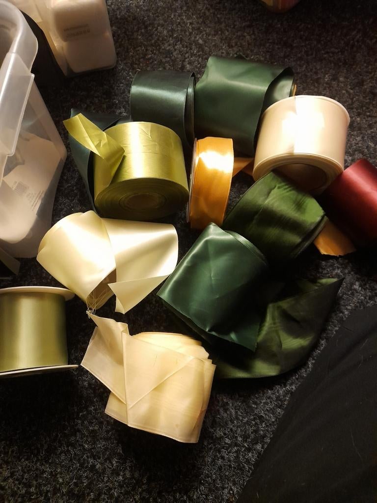Diverse linten voor knutselen en decoratie, Gebruikt, Overige thema's, Textiel, Meerkleurig